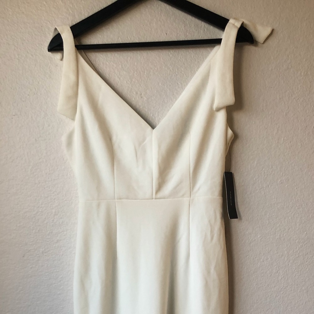 Gorgeous white Lulu’s bodycon dress! (Never worn)